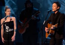 Fiona Apple, Beck, Cat Power, Josh Homme, Regina Spektor e mais aparecem na trilha de ‘Echo In The Canyon’