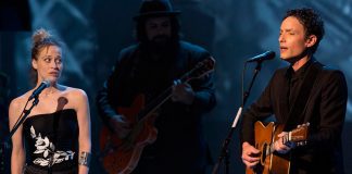 Fiona Apple, Beck, Cat Power, Josh Homme, Regina Spektor e mais aparecem na trilha de ‘Echo In The Canyon’