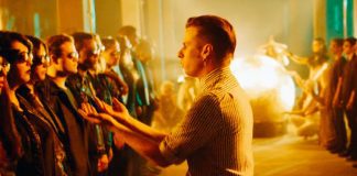Foster The People comanda uma seita misteriosa no clipe de “Style”