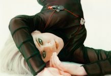 Robyn lança o clipe de “Between The Lines” em clima de férias com os amigos