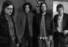 The Raconteurs incendeia “Hey Gyp (Dig The Slowness)”, um cover de Donovan, com seu blues rock