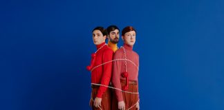 Two Door Cinema Club lança o single “Satellite” e anuncia o álbum ‘False Alarm’
