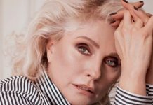 Debbie Harry, a líder do Blondie, anuncia sua autobiografia
