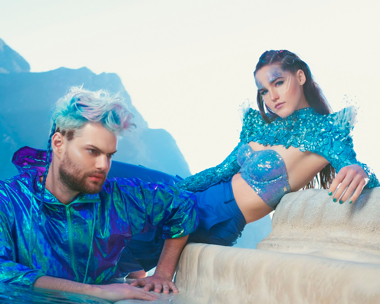 Sofi tukker перевод. Группа Sofi Tukker. Sofi Tukker Summer in New York. Sofi Tukker песни. Swing Sofi Tukker на каком языке.