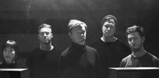 St. Lucia lança EP com versões intimistas, acústicas e canta em português