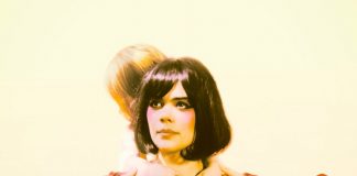 Bat for Lashes anuncia nova música, de seu quinto álbum, com vídeos misteriosos
