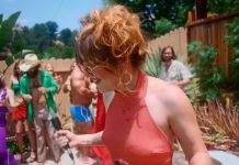 Bleached mostra sua versão para tomada clássica de ‘Boogie Nights’ no clipe de “Kiss You Goodbye”