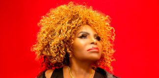 Elza Soares anuncia o álbum ‘Planeta Fome’ e recorda a primeira vitória profissional