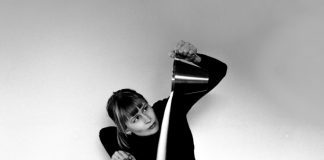 Jenny Hval anuncia o álbum ‘The Practice of Love’ e lança a pop enigmática “Ashes to Ashes”