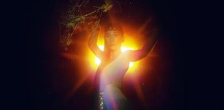 Tei Shi reflete seus relacionamentos do passado em “Red Light”