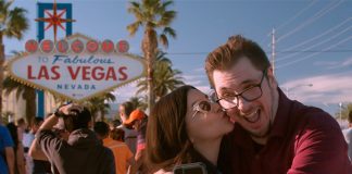 Alex Winston recria reality show no videoclipe de “Miss U 1000000”