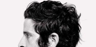 Devendra Banhart canta sobre perda e luto na devastadora “Memorial”