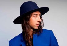 Kindness sugere uma união harmônica entre as diferenças em “Raise Up”