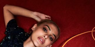 Nikita Bassi é extrema delicadeza pop em seu single de estreia “Satin”