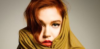 Anna Wise lança “Abracadabra”, sua parceria com a rapper Little Simz