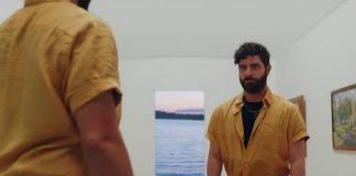 Foals e um sósia malvado de Yannis Philippakis no videoclipe de “The Runner”