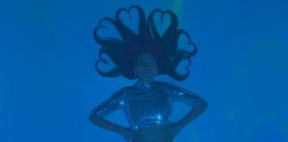 MARINA lança videoclipe de “Superstar” para divulgar álbum acústico