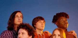 Metronomy mostra a faixa “Wedding Bells” do álbum ‘Metronomy Forever’