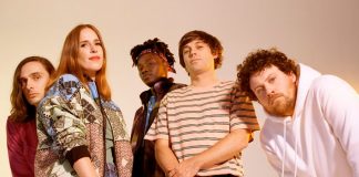 Metronomy mostra videoclipe de “Wedding Bells” e lança o álbum ‘Metronomy Forever’