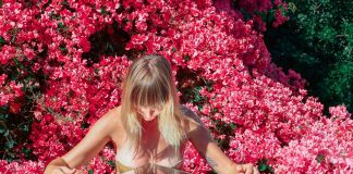 The Mynabirds abraça o Portishead e mostra cover de “Glory Box”