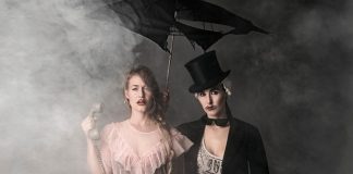 CocoRosie lança a turbulenta “Smash My Head” e anuncia novo disco