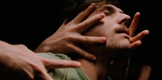 half·alive nos leva à sua dimensão insólita no clipe de “Breakfast”