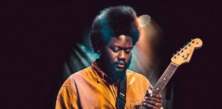 Michael Kiwanuka canta para seus verdadeiros heróis em “Hero”