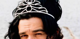 The 1975 explora uma eletrônica atmosférica e enigmática no single “Frail State of Mind”
