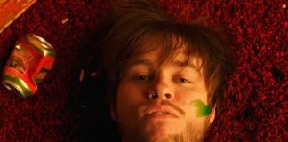 BROCKHAMPTON mostra videoclipe sensual, violento e nonsense de “Sugar”