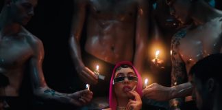 Kali Uchis dribla a solidão no videoclipe sensual de “Solita”