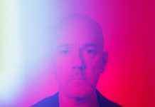 Michael Stipe mostra a inédita “Drive to the Ocean” e reverte os lucros para ONG