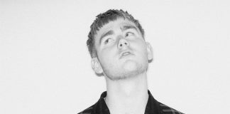 Mura Masa e Georgia encontram-se na pura e dançante “Live Like We’re Dancing”