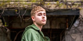 Mura Masa e Ellie Rowsell, do Wolf Alice, lançam o dueto “Teenage Headache Dreams”
