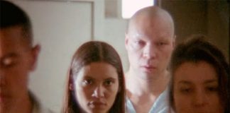 Okay Kaya relembra seus dias numa instituição psiquiátrica em “Psych Ward”