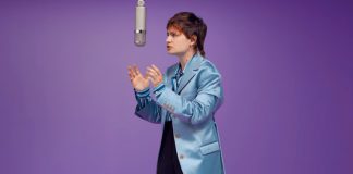 Christine and the Queens lança a devastadora “People, I’ve Been Sad”
