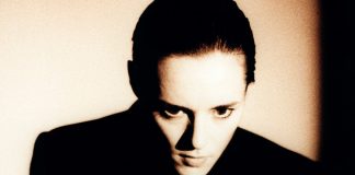 Jehnny Beth, do Savages, anuncia álbum solo ‘Love Is to Live’ e lança o single “Flower”