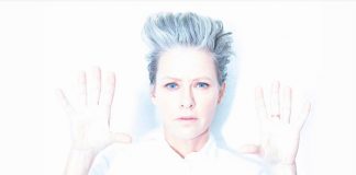 Após cinco anos, Shelby Lynne anuncia álbum autointitulado com a poderosa “Here I Am”