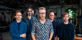 The National mostra cover beneficente de “Never Tear Us Apart” do INXS