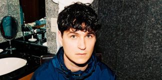 Vampire Weekend lança faixas bônus do álbum ‘Father of the Bride’ e traz o ator Jude Law numa delas