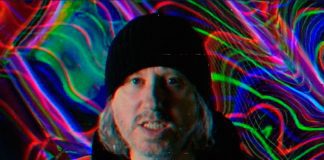 Após 11 anos, Badly Drawn Boy anuncia o álbum ‘Banana Skin Shoes’ e revela a faixa-título