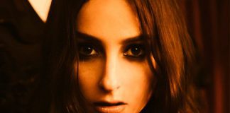 BANKS anuncia o EP ‘Live and Stripped’ e mostra versão de “Drowning”