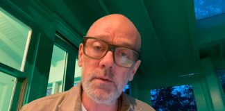 Michael Stipe mostra demo da inédita “No Time for Love Like Now”, colaboração com Aaron Dessner do The National
