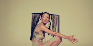 Rina Sawayama crítica o capitalismo no single “XS”