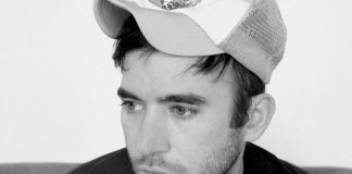 Sufjan Stevens e Lowell Brams mostram a faixa “Climb That Mountain”