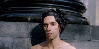 Thiago Pethit leva “Romeo” ao universo de ‘Mal dos Trópicos’ em nova versão