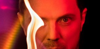 Jake Shears, do Scissor Sisters, incendeia as pistas de dança com o single disco “Meltdown”