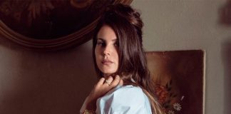 Lana Del Rey mostra a capa do álbum ‘Violet Bent Backwards Over the Grass’ e o poema “Happy”