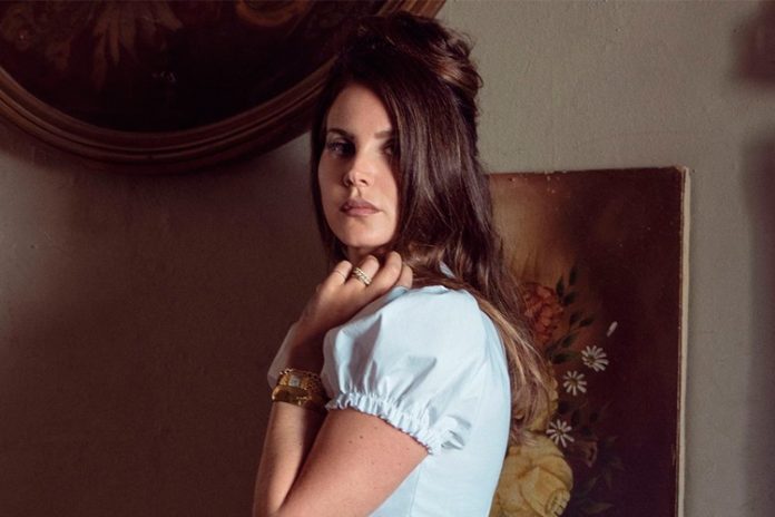 Lana Del Rey Mostra A Capa Do álbum Violet Bent Backwards Over The Grass E O Poema Happy