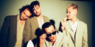 The 1975 lança a faixa “Jesus Christ 2005 God Bless America” com Phoebe Bridgers