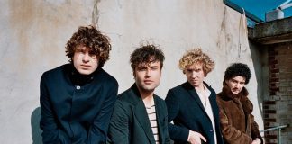 The Kooks lança ‘Unshelved: Part I’, EP recheado de faixas descartadas